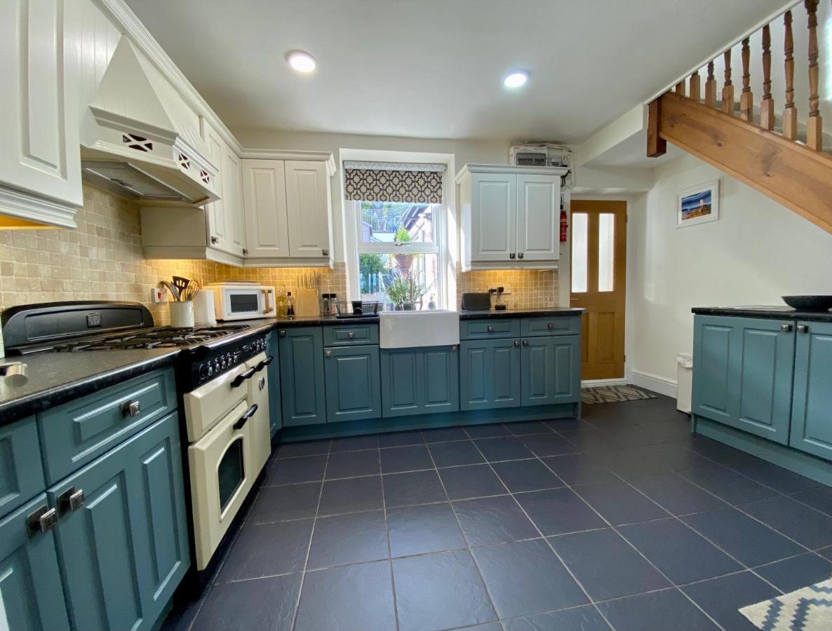 Llandudno Boutique Style Seaside Retreat With Stunning Views Villa Rhos-on-Sea Exterior photo